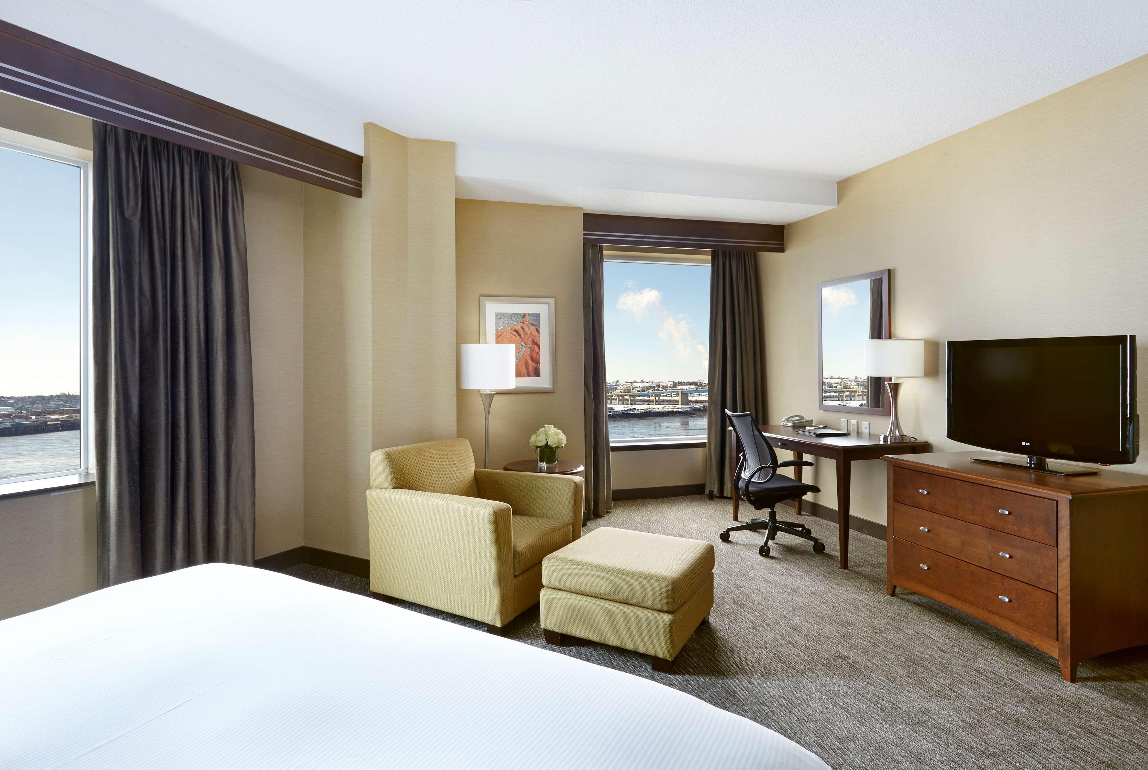 Отель Hilton Сент-Джон Экстерьер фото