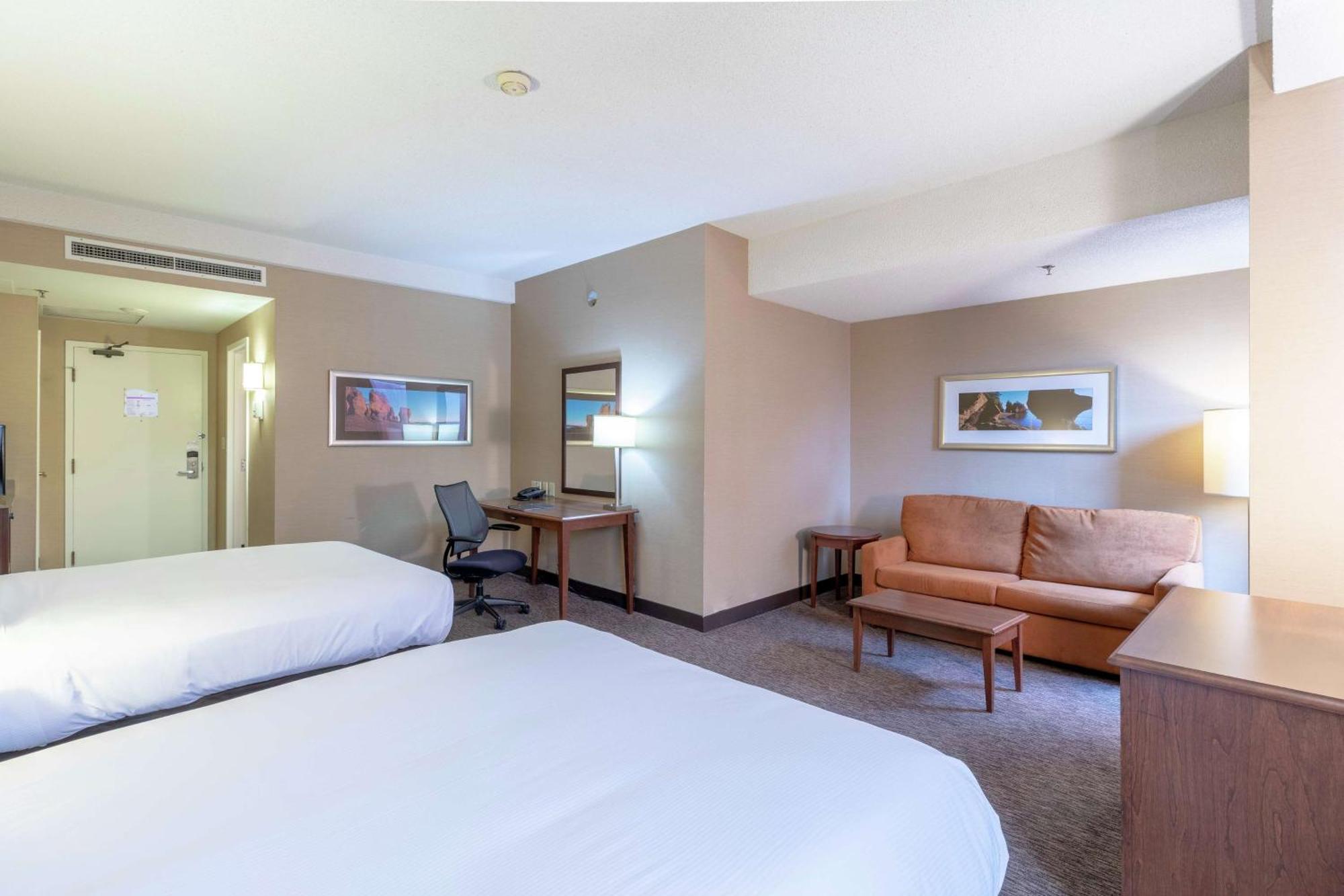 Отель Hilton Сент-Джон Экстерьер фото